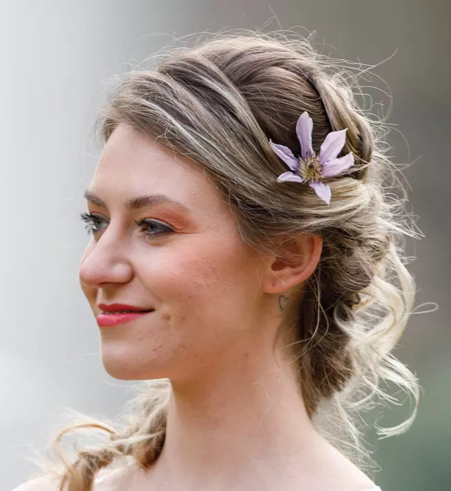 Bridal hair Clematis