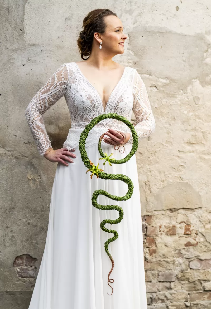 Floral design - Gloriosa