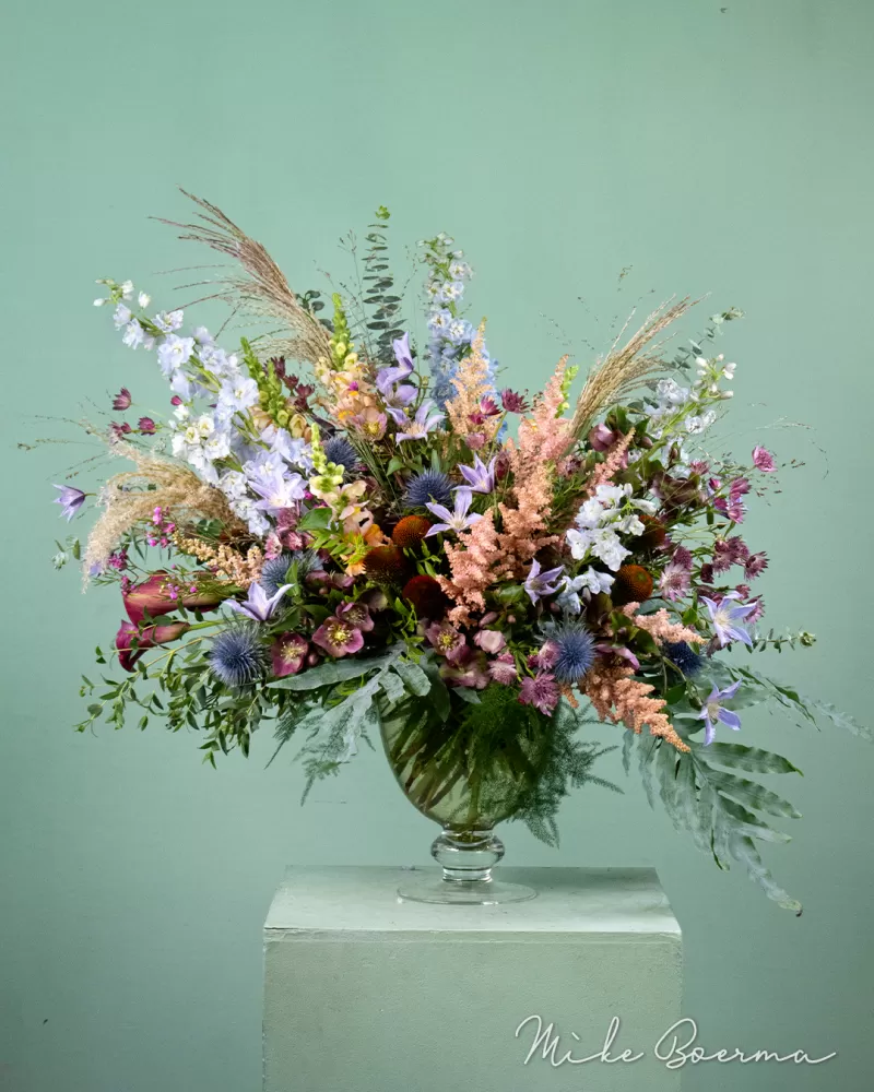 Mike Boerma - Open Silhouette bouquet