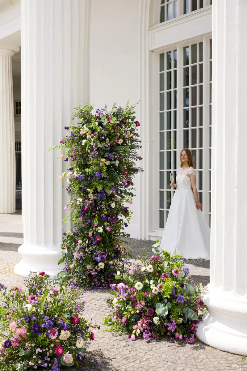 Outdoor flower arrangements - asters